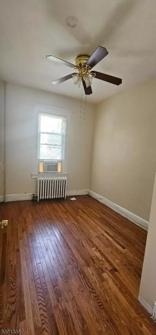 Jersey City, NJ 07305,212 Wilkinson Ave