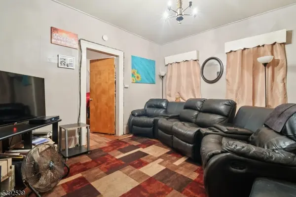 West Orange Twp., NJ 07052,9 Joyce St