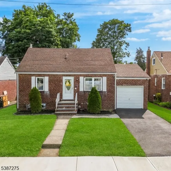 15 Carrelton Dr Cv, Paterson City, NJ 07522