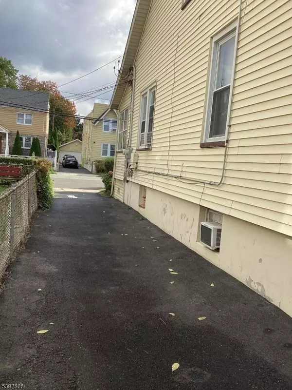 Paterson City, NJ 07503,238 Vernon Ave