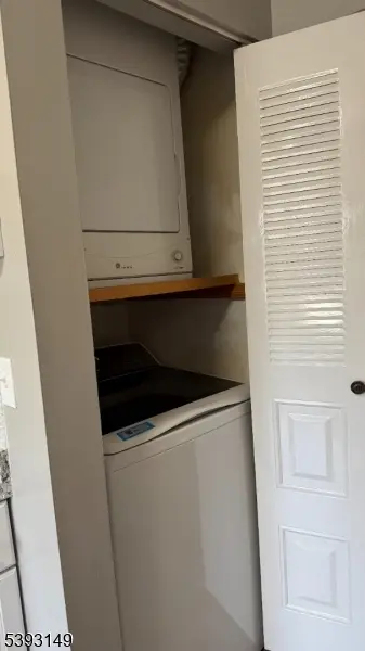 324 Sharon Garden Ct, Woodbridge Twp., NJ 07095