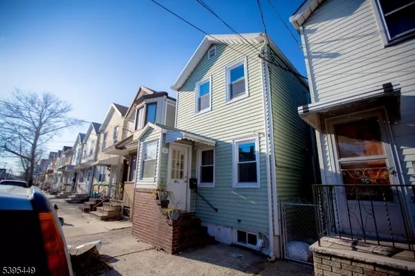 Newark City, NJ 07105,94.5 Marne St