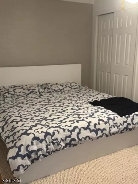 Kearny Town, NJ 07032,89 Ivy St