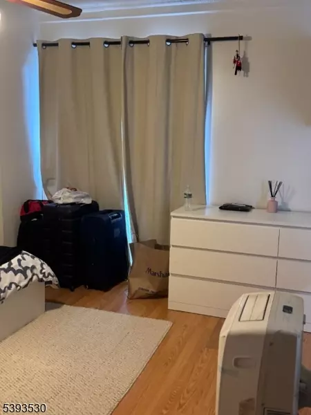 Kearny Town, NJ 07032,89 Ivy St