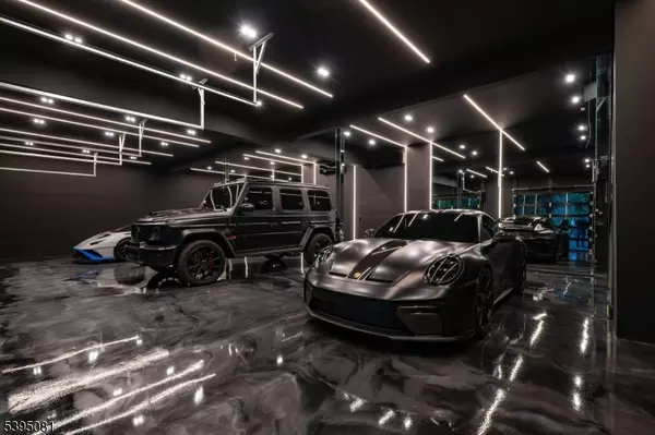 Totowa Boro, NJ 07512,8 Flintlock Ct