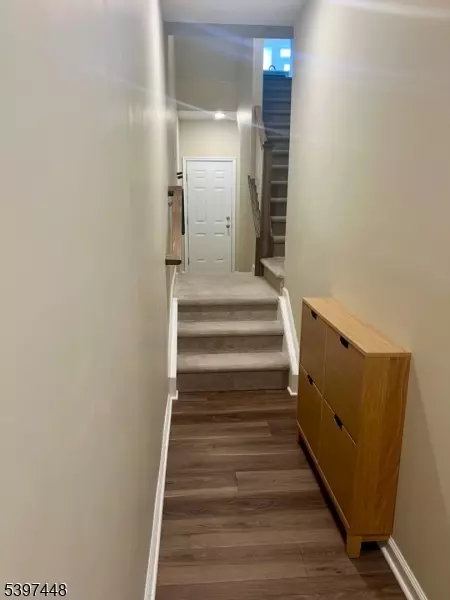 Somerville Boro, NJ 08876,1005 Station Rd