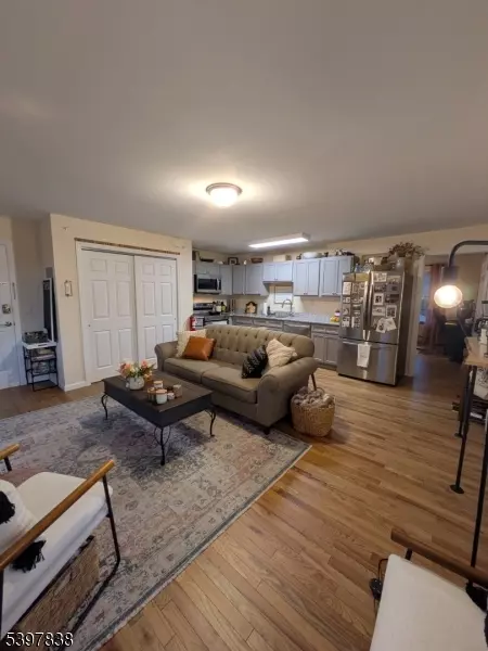 55 Gingerbread Castle Rd, Hamburg Boro, NJ 07419