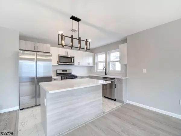 Newark City, NJ 07107,32 N 14Th St Apt 2 #2