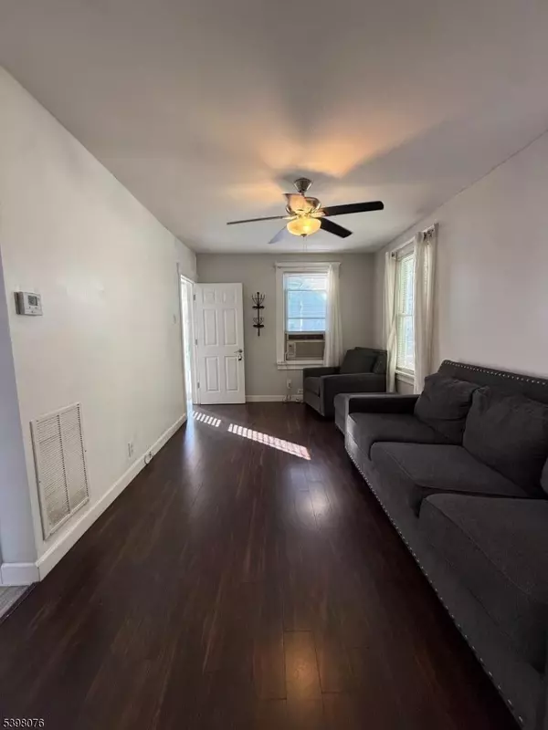 Elizabeth City, NJ 07202,634 Grier Ave