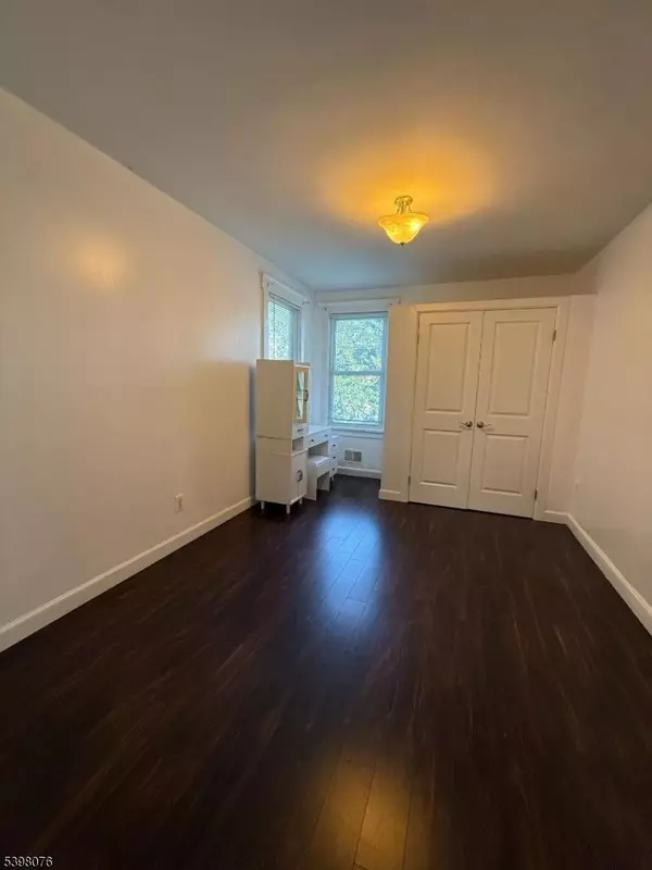 Elizabeth City, NJ 07202,634 Grier Ave