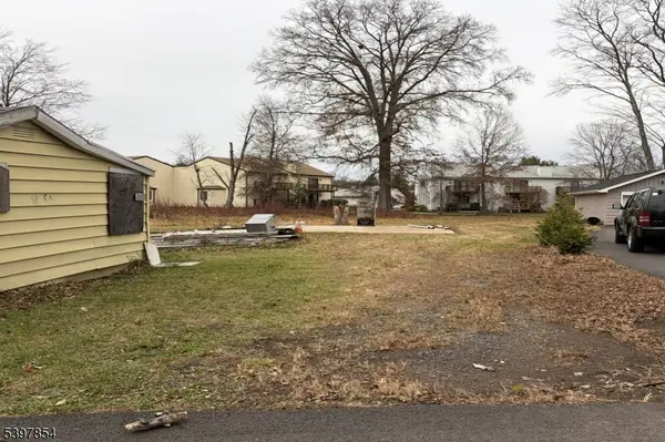 Flemington Boro, NJ 08822,8 Reasoner Ln