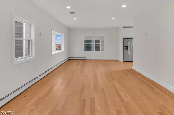 Paterson City, NJ 07514,182 25th St