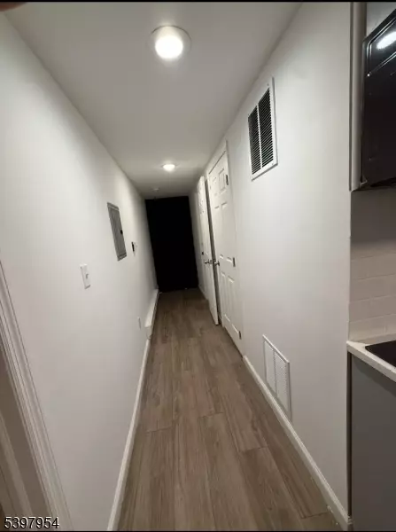 Paterson City, NJ 07501,100 Rosa Parks Blvd #B1B