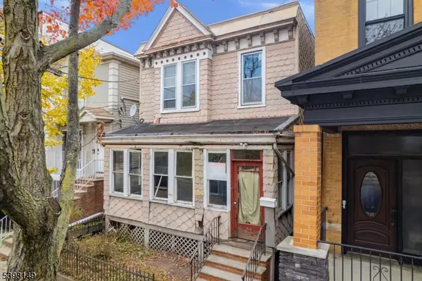 Weehawken Twp., NJ 07086,214 Angelique St