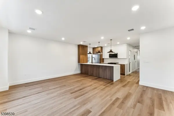 East Orange City, NJ 07018,84 Hollywood Ave #2