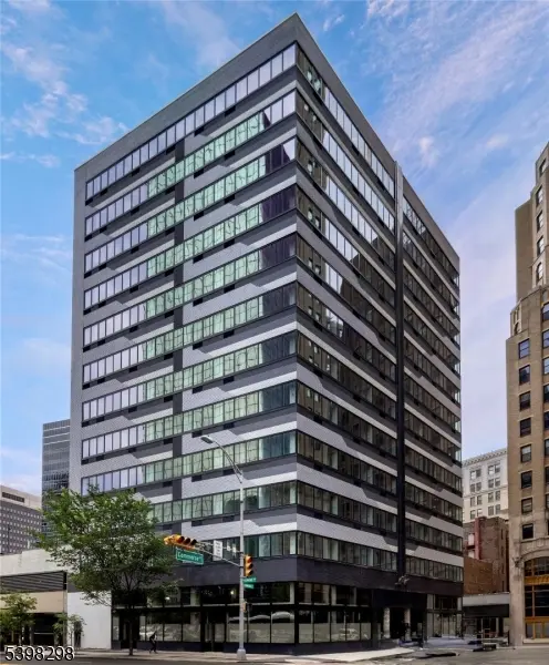 10 Commerce Ct #3C, Newark City, NJ 07102