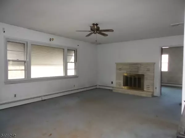 Ramsey Boro, NJ 07446,89 Church St