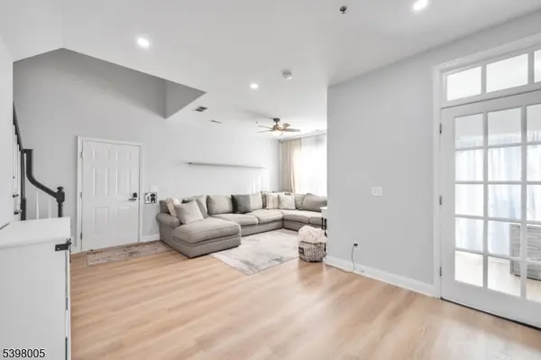 Lopatcong Twp., NJ 08865,34 Limerick Ln