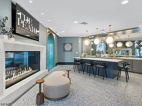 South Amboy City, NJ 08879,2000 Schindler #B20