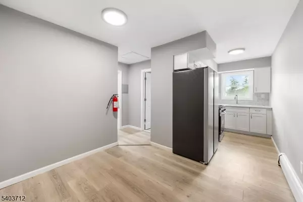 Middlesex Boro, NJ 08846,47B Gramercy Gdns #B