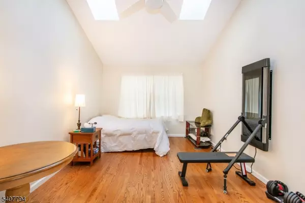 Lincoln Park Boro, NJ 07035,32 Noelle Ct