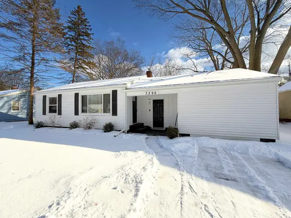 3296 Mills Acres ST, Flint, MI 48506