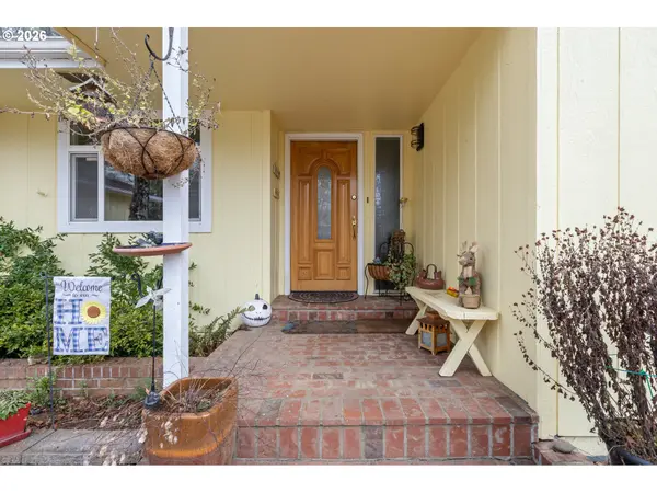 Roseburg, OR 97471,674 YOUNGS LN