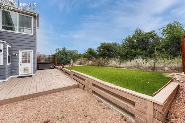 2295 Sandhurst DR, Castle Rock, CO 80104