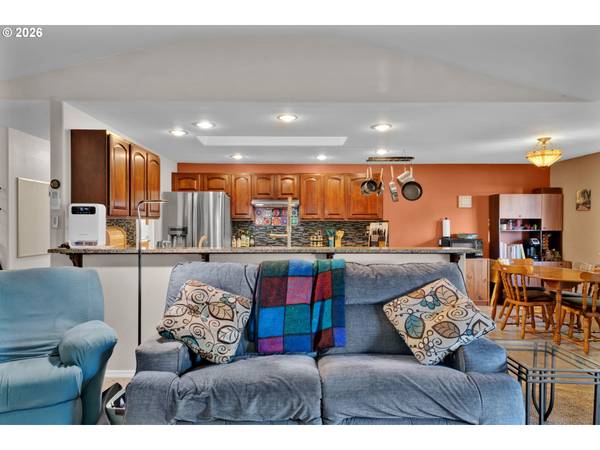 Florence, OR 97439,2 PARK VILLAGE DR