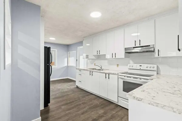 Calgary, AB T3B 1Z8,8531 47 AVE NW