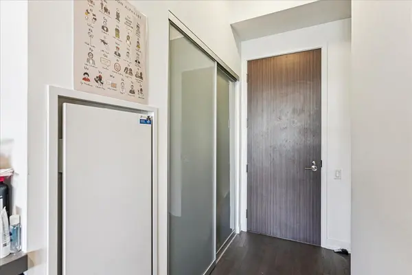 Toronto C01, ON M5V 0L5,560 King ST W #1006