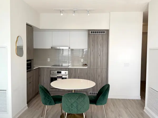 Toronto C08, ON M5E 0G1,55 Cooper ST #3611