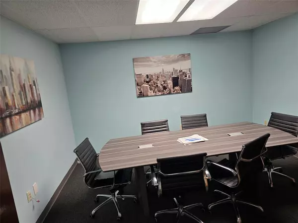 Coral Springs, FL 33071,1700 N University #304