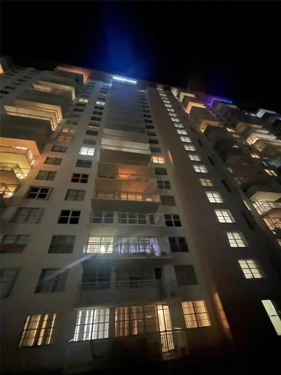 Sunny Isles Beach, FL 33160,251 174th St #220