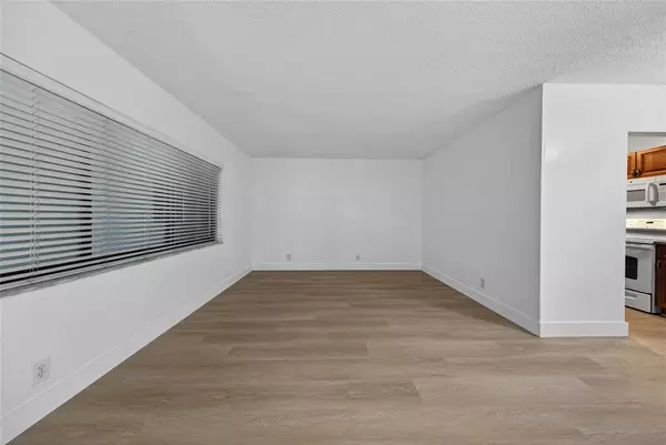 Lighthouse Point, FL 33064,2201 NE 36th St #107