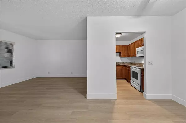 Lighthouse Point, FL 33064,2201 NE 36th St #107