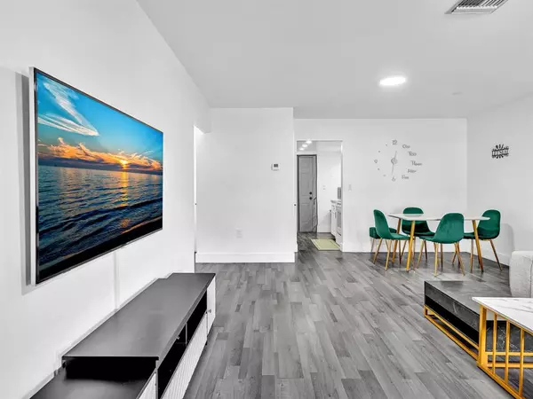 Miami, FL 33150,1052 NW 103rd St