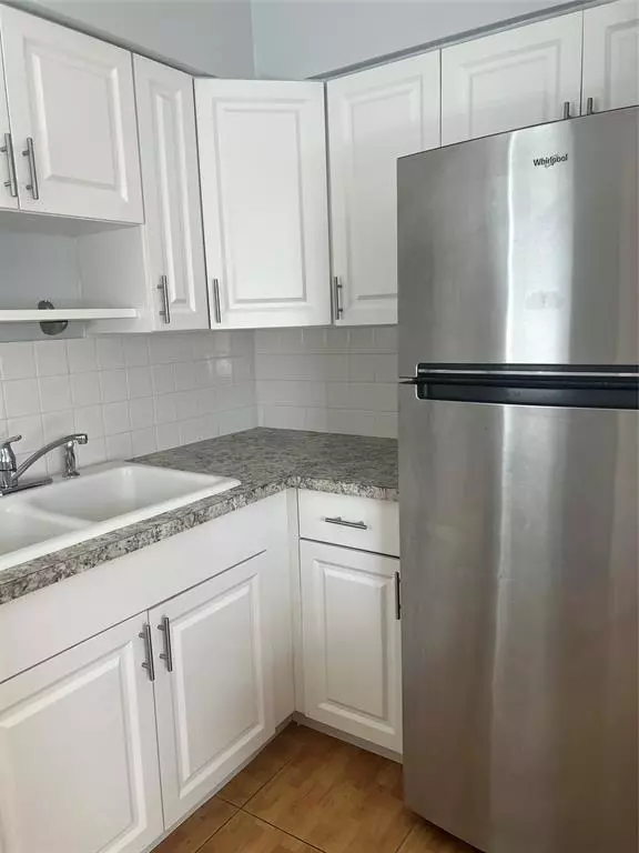 Hollywood, FL 33019,1930 JACKSON ST #10