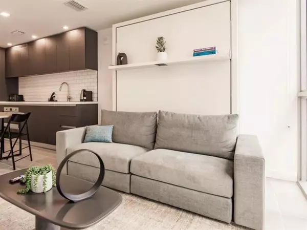 Miami, FL 33132,227 NE 2 nd #2801