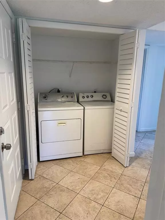 Pompano Beach, FL 33069,4521 W Mcnab Rd #19