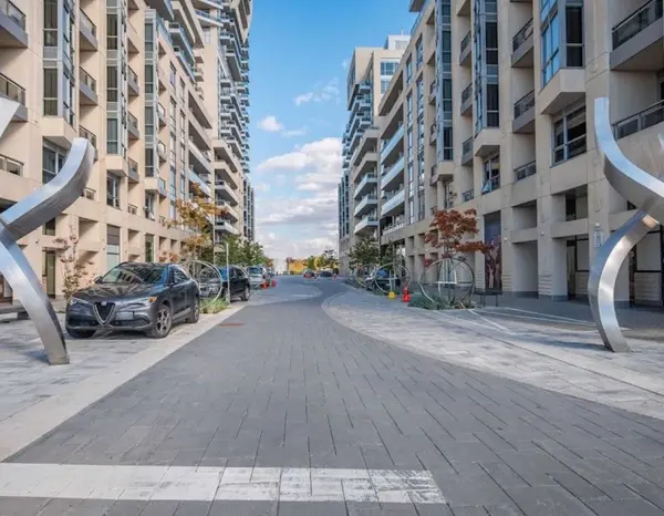 9205 Yonge ST #704, Richmond Hill, ON L4C 1V5