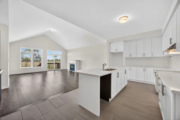 Adjala-tosorontio, ON L0G 1W0,21 Sparrow WAY