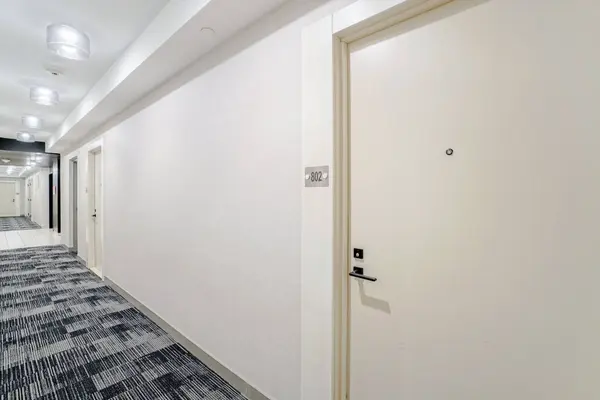 Mississauga, ON L5M 2E3,4677 Glen Erin DR #802