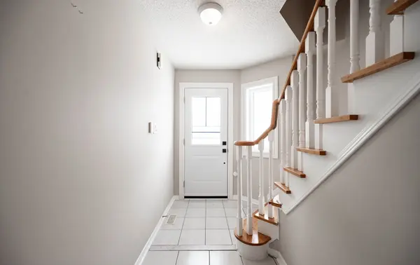 Mississauga, ON L5Z 3W8,455 Apache CT #129