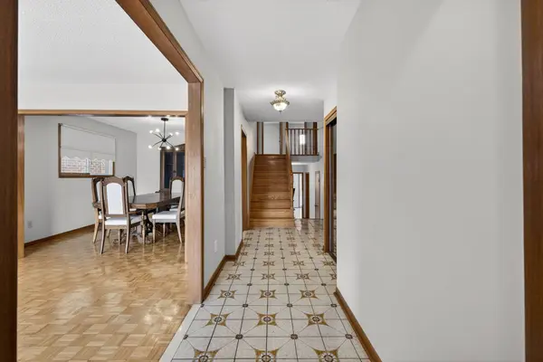 Toronto W10, ON M9V 4W9,74 Minglehaze DR