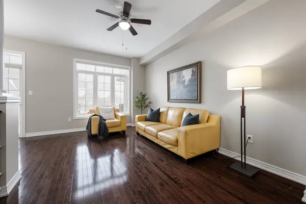 Halton Hills, ON L7G 0C2,44 Sutcliff LN