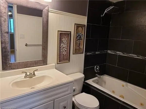 Kitchener, ON N2A 2R4,75 Pepperwood CRES