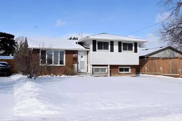 Hamilton, ON L8H 2M6,123 Woodman DR N