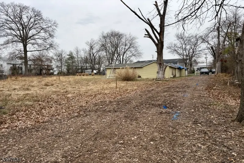 8 Reasoner Ln, Flemington Boro, NJ 08822