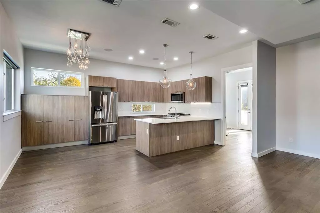 Dallas, TX 75206,4977 Zuma Court